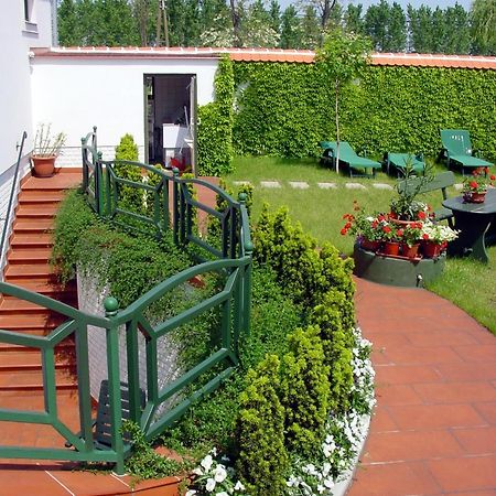 Tornacos Hotel - Hegyko Bagian luar foto