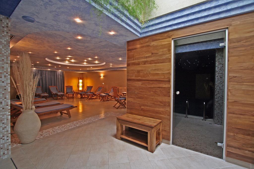 Tornacos Hotel - Hegyko Bagian luar foto